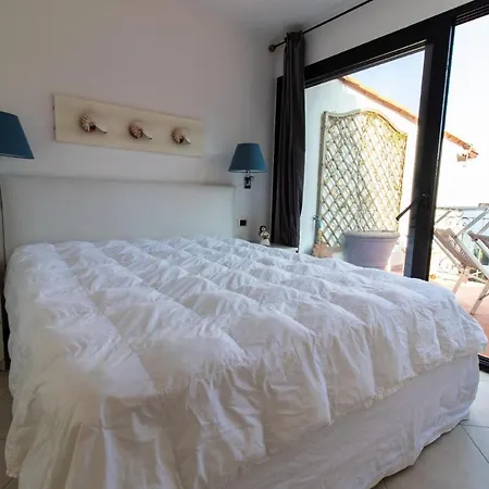 In Einer Privaten Mit Meerblickterrasse, Auf Dem Huegel Des Capo Berta * Diano Marina