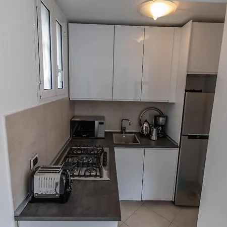 Apartamento In Einer Privaten Mit Meerblickterrasse, Auf Dem Huegel Des Capo Berta